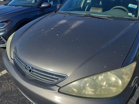 Used 2005 Toyota Camry image 2