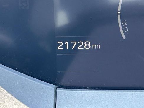 Used 2024 Toyota Prius XLE FWD image 29