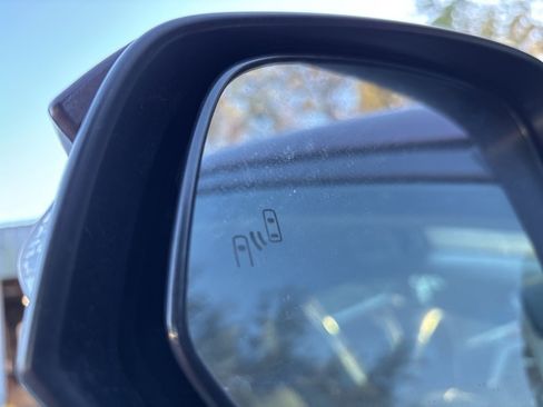 Used 2018 Toyota RAV4 Limited image 26