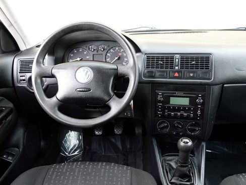 Used 2005 Volkswagen Golf GL image 57