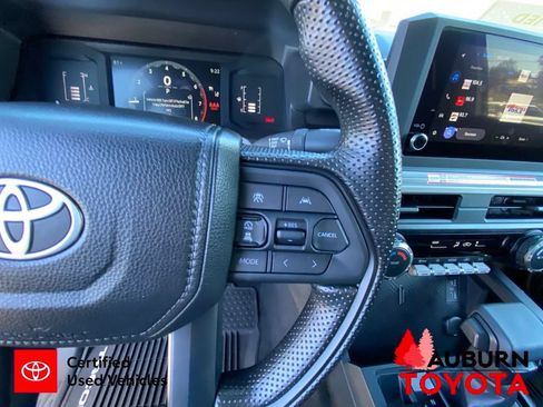 Certified 2025 Toyota Tacoma SR5 AWD/4WD image 39