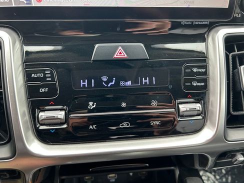 Used 2023 Kia Sorento X-Line EX image 16