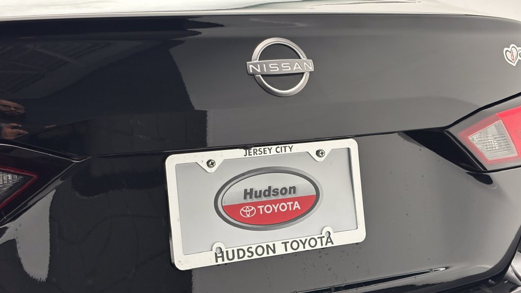 Used 2025 Nissan Altima 2.5 S FWD image 8