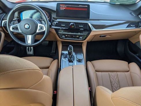 Certified 2023 BMW 530i xDrive w/ M Sport Package image 18