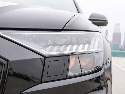 Used 2023 Audi Q8 Premium Plus w/ Premium Plus Package AWD/4WD image 7