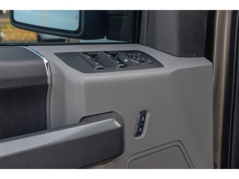 Used 2018 Ford F150 XLT image 19