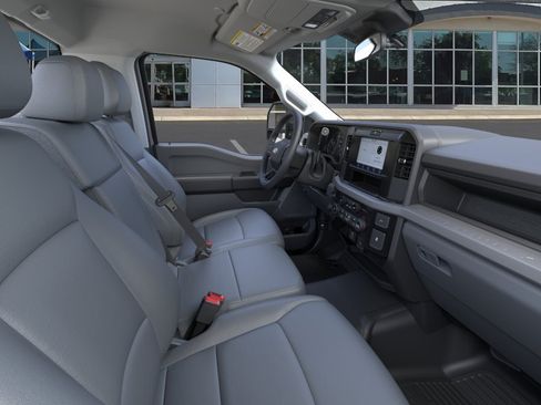 Used 2025 Ford F250 XL RWD image 11