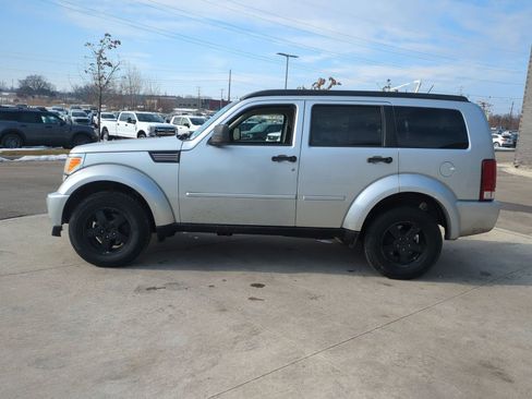 Used 2007 Dodge Nitro SXT image 3