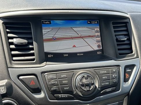 Used 2017 Nissan Pathfinder SL w/ SL Premium Package AWD/4WD image 32