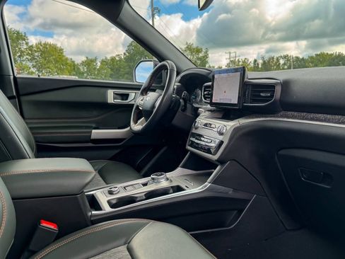 Used 2023 Ford Explorer Timberline w/ Timberline Technology Package AWD/4WD image 13