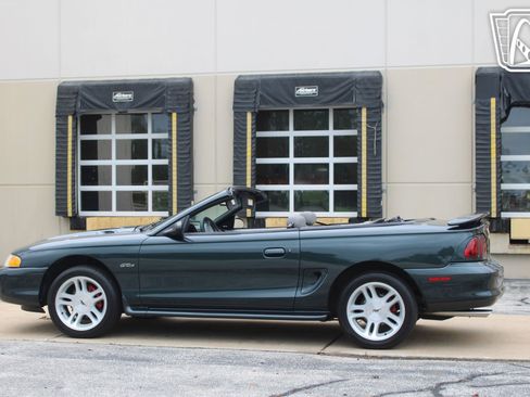 Used 1998 Ford Mustang GT RWD image 6