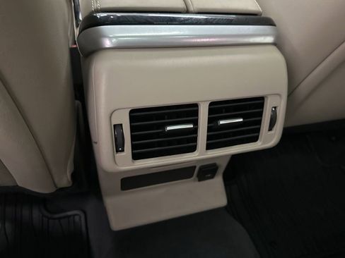 Used 2022 Land Rover Range Rover Velar R-Dynamic S image 23