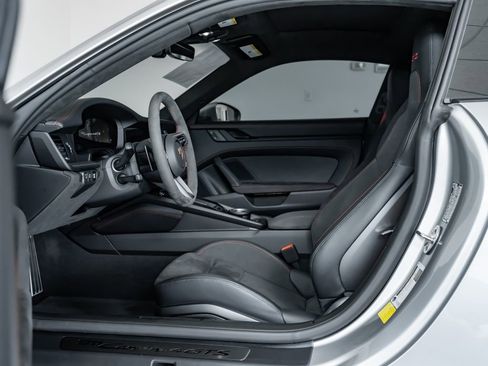 Certified 2025 Porsche 911 Carrera 4 GTS AWD/4WD image 5