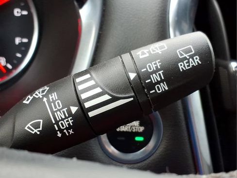 Used 2023 Chevrolet Traverse Premier AWD/4WD image 30