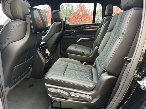 Used 2025 Cadillac Escalade IQ Luxury 1 image 15