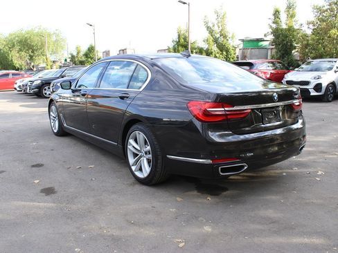 Used 2016 BMW 750i RWD image 5