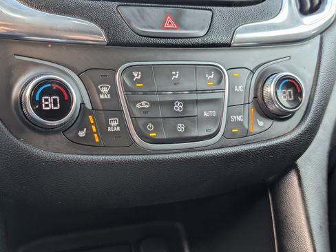 Used 2019 Chevrolet Equinox LT image 20