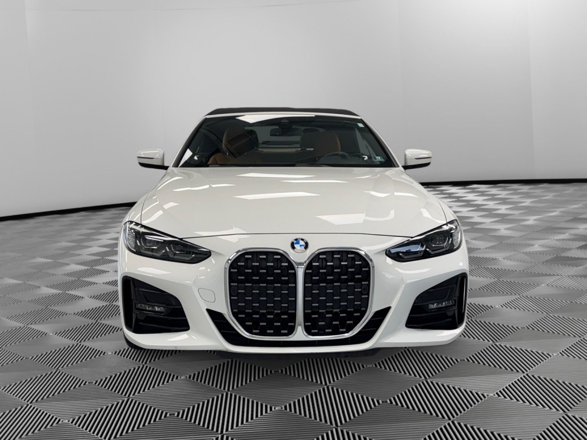Used 2022 BMW 430i xDrive Convertible w/ M Sport Package AWD/4WD image 3