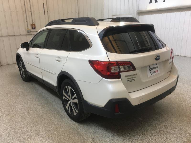 Used 2018 Subaru Outback 2.5i Limited AWD/4WD image 3