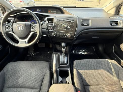 Used 2013 Honda Civic LX image 3