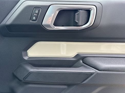 New 2025 Ford Bronco Base w/ Sasquatch Package image 18
