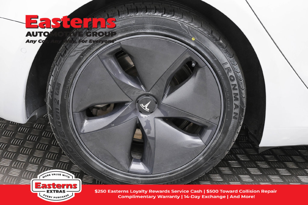 Used 2022 Tesla Model 3 Long Range AWD/4WD image 25