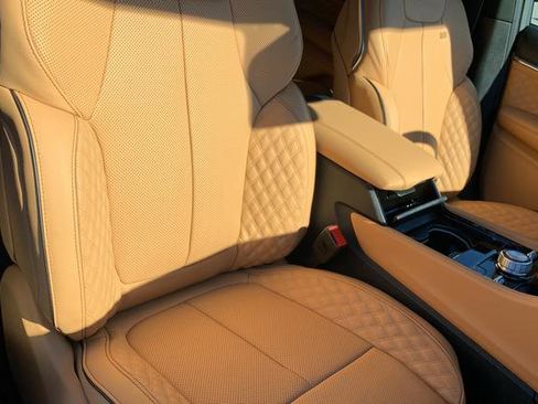 New 2025 Jeep Grand Cherokee Summit image 44