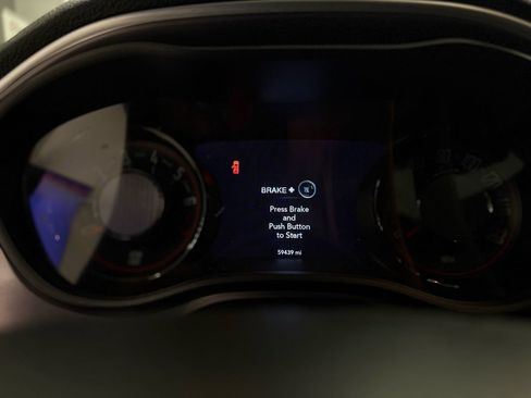 Used 2019 Dodge Challenger SXT w/ Plus Package image 19