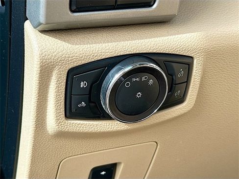 Used 2017 Ford F150 Lariat w/ Equipment Group 502A Luxury image 10