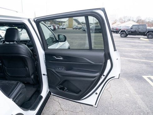 Certified 2023 Jeep Grand Cherokee L Laredo image 12