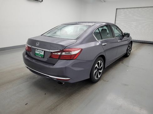 Used 2017 Honda Accord EX-L image 9