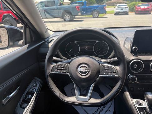 Used 2025 Nissan Sentra SV w/ Trunk Package FWD image 18