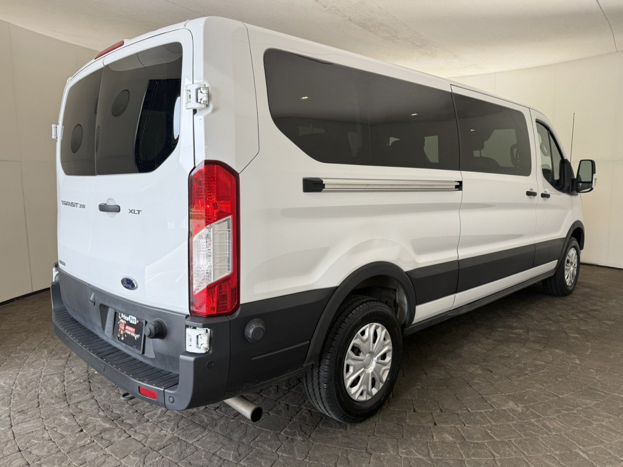 Used 2024 Ford Transit 350 XLT RWD image 9