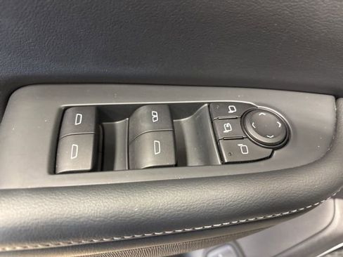 Used 2025 Buick Enclave Preferred image 32