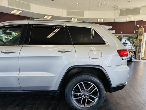 Used 2020 Jeep Grand Cherokee Limited AWD/4WD image 15