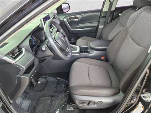 Used 2025 Toyota RAV4 XLE w/ Weather Package AWD/4WD image 15