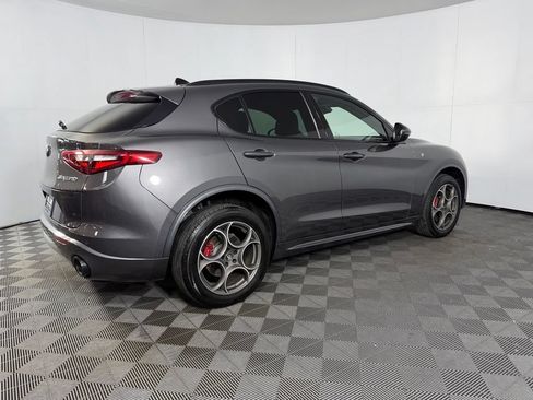 Used 2023 Alfa Romeo Stelvio Ti AWD/4WD image 7