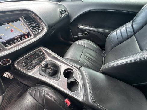 Used 2015 Dodge Challenger SRT Hellcat RWD image 22