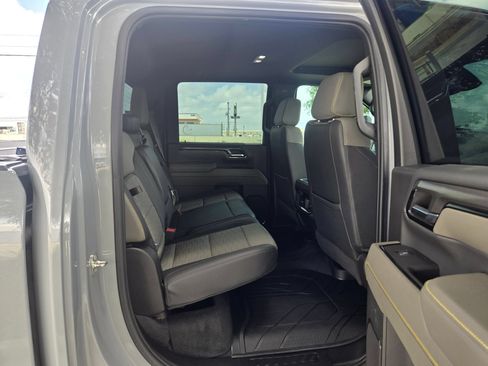 Certified 2024 Chevrolet Silverado 2500 ZR2 AWD/4WD image 22