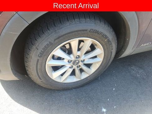 Used 2020 Kia Sorento LX AWD/4WD image 5