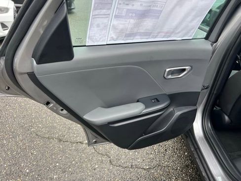 New 2025 Kia K4 LXS image 15