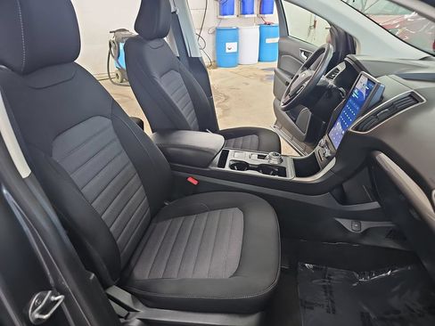 Used 2024 Ford Edge SE w/ Cargo Accessory Package AWD/4WD image 10