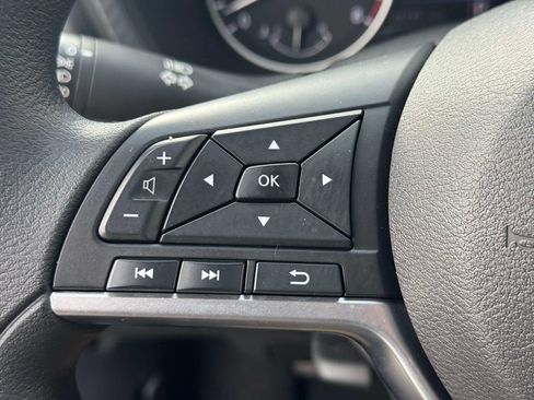 Used 2025 Nissan Sentra SV w/ Trunk Package FWD image 19