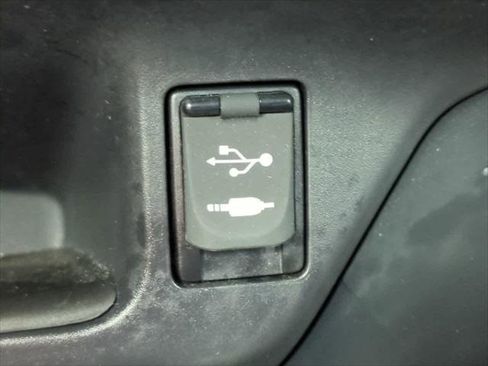 Certified 2018 Toyota C-HR XLE image 20