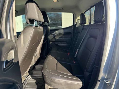 Used 2018 Chevrolet Colorado LT w/ Redline Special Edition image 20