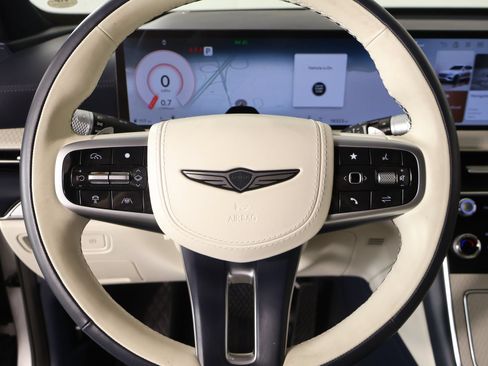 Used 2025 Genesis GV80 3.5T Prestige AWD/4WD image 3