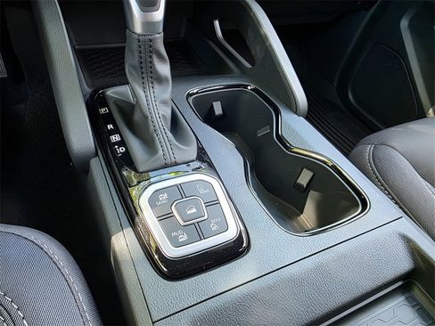 New 2026 Nissan Frontier SV w/ SV Convenience Package image 30