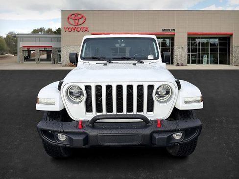 Used 2021 Jeep Wrangler Unlimited Sahara w/ Cold Weather Group image 2