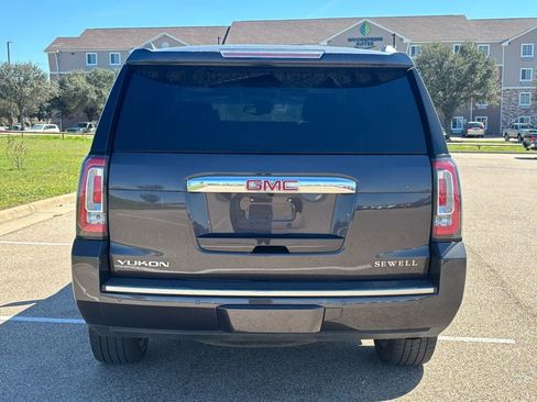 Used 2018 GMC Yukon Denali w/ Denali Ultimate Package image 5