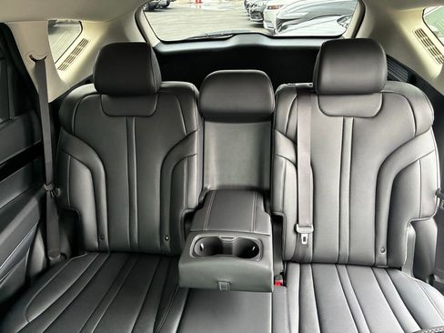 Used 2025 Genesis GV80 2.5T image 17